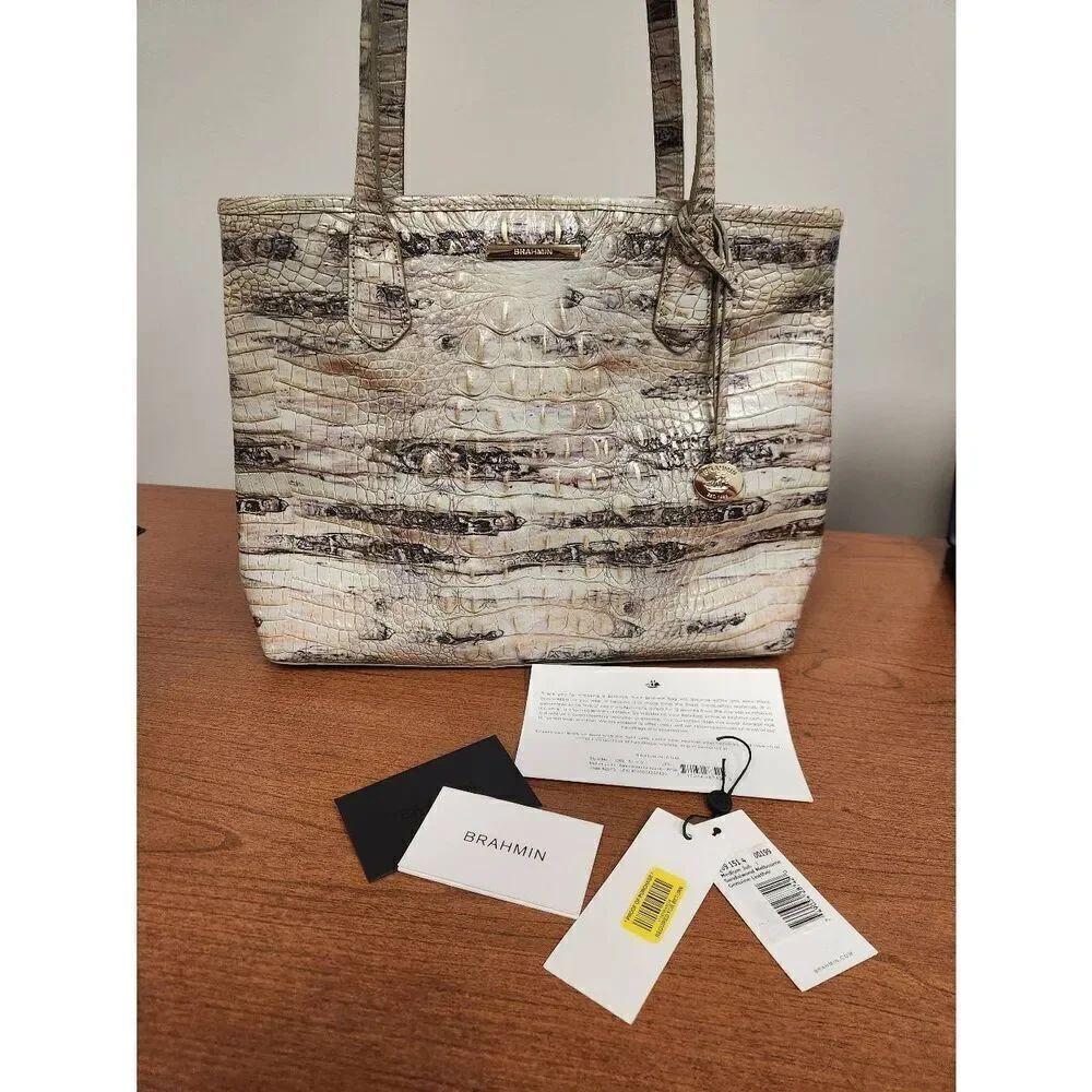 NWT Brahmin Medium Julian in Saldalwood Melbourn #Q69151400
